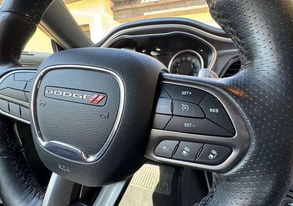 Dodge Challenger cena 249900 przebieg: 82000, rok produkcji 2020 z Ostrowiec Świętokrzyski małe 781